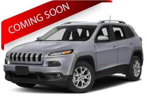 Used 2015 Jeep Cherokee Latitude w/ Cold Weather Group AWD/4WD image 1
