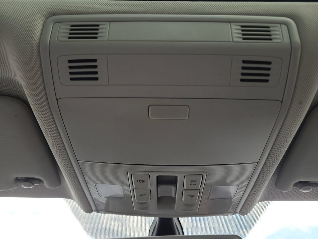 Used 2019 Volkswagen Jetta SE FWD image 29