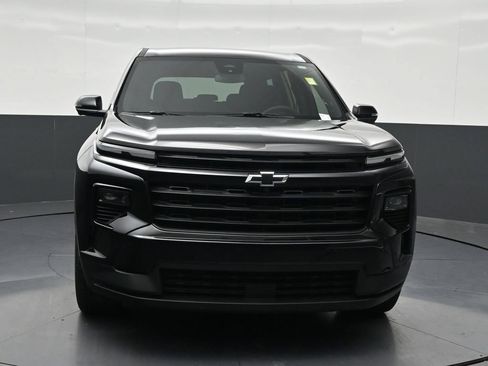 Used 2024 Chevrolet Traverse LS w/ Midnight/Sport Edition FWD image 2
