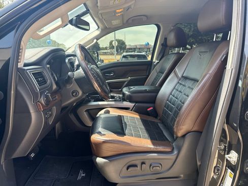 Used 2018 Nissan Titan Platinum Reserve w/ Platinum Utility Package AWD/4WD image 7