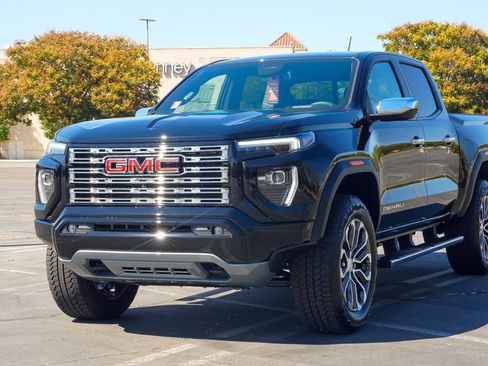 New 2026 GMC Canyon Denali AWD/4WD image 2
