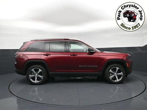 Used 2024 Jeep Grand Cherokee Limited 4xe w/ Luxury Tech Group II AWD/4WD image 6