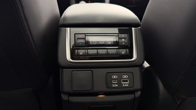 Used 2026 Subaru Ascent Limited w/ Popular Package #2 AWD/4WD image 16