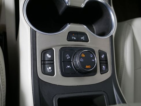 Used 2020 GMC Terrain Denali w/ Denali Premium Package AWD/4WD image 30