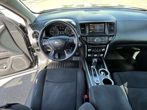Used 2014 Nissan Pathfinder SV AWD/4WD image 11