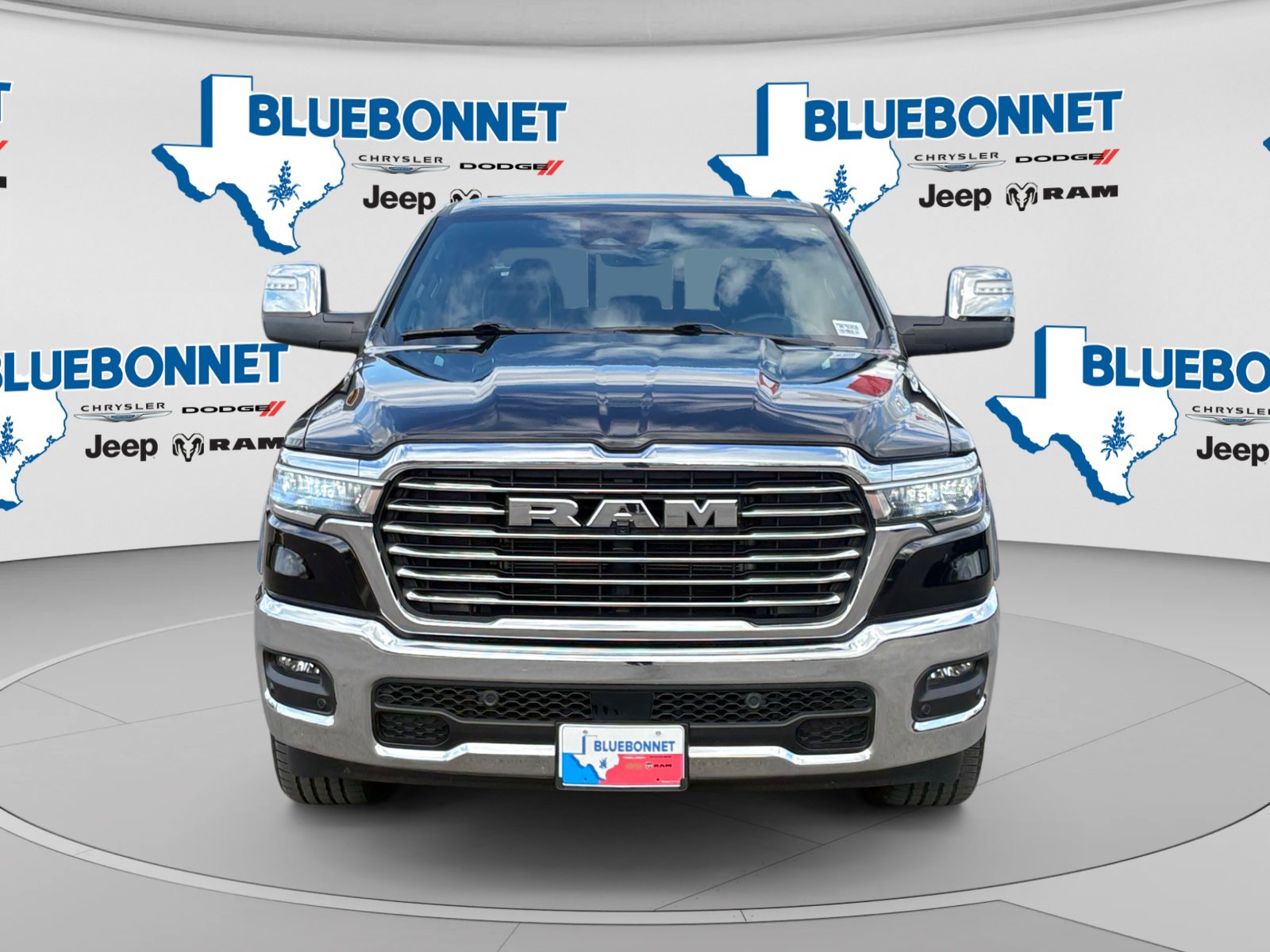 Used 2025 RAM 1500 Laramie w/ Trailer Tow Group AWD/4WD image 2