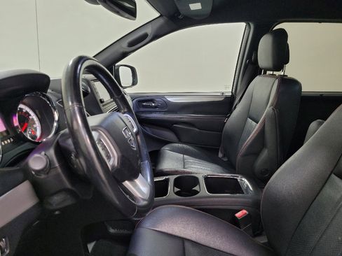 Used 2019 Dodge Grand Caravan GT w/ Safety Sphere Group FWD image 17