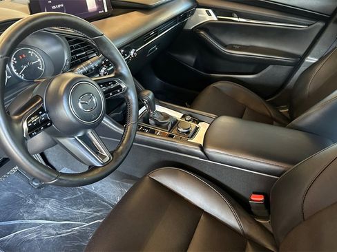 New 2025 MAZDA MAZDA3 Hatchback w/Premium Plus Pkg image 8