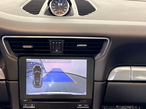 Used 2017 Porsche 911 Carrera 4S image 14