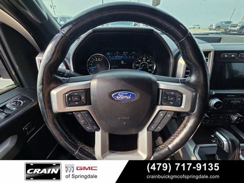 Used 2017 Ford F150 Platinum w/ Equipment Group 701A Luxury AWD/4WD image 13