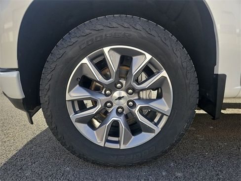 Used 2019 Chevrolet Silverado 1500 RST image 33