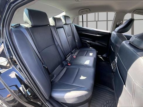 Used 2025 Toyota Camry XLE FWD image 27