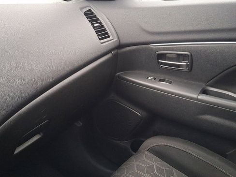 Used 2024 Mitsubishi Outlander Sport ES AWD/4WD image 31