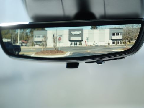 Used 2025 Chevrolet Silverado 2500 ZR2 w/ Technology Package image 17