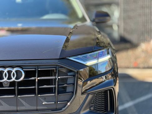 Used 2019 Audi Q8 Premium Plus w/ Premium Plus image 5
