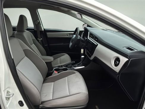 Used 2019 Toyota Corolla LE image 11