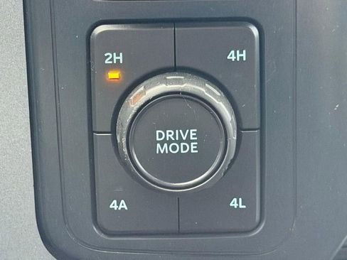 Used 2022 Ford F150 Lariat w/ Equipment Group 502A High image 21