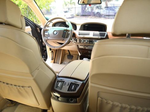 Used 2006 BMW 750Li RWD image 26