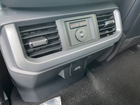 New 2025 Ford F150 Lariat w/ Equipment Group 502A High image 13