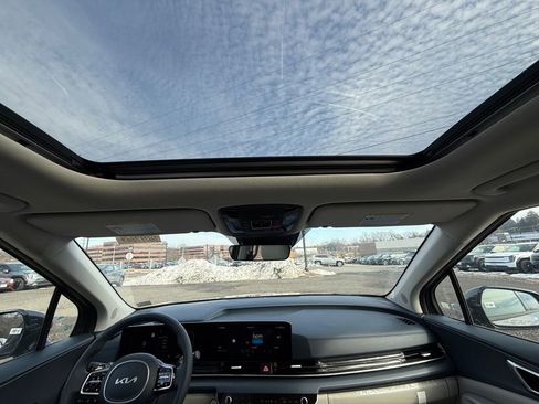 New 2026 Kia Carnival SX FWD image 25