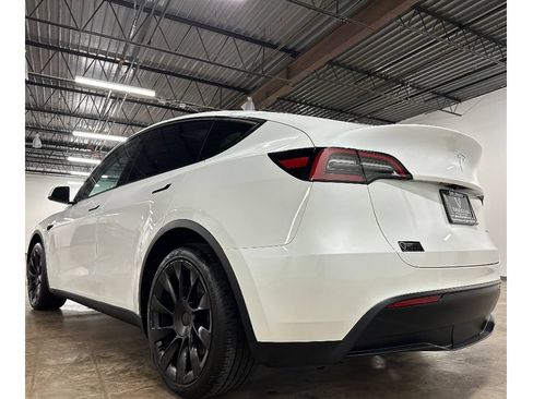 Used 2023 Tesla Model Y Long Range AWD/4WD image 15
