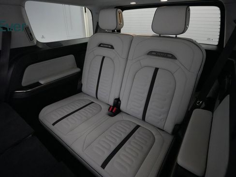 Used 2023 Rivian R1S Adventure image 23