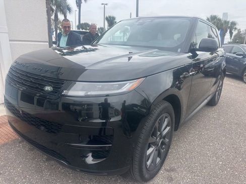 Used 2024 Land Rover Range Rover Sport SE image 7