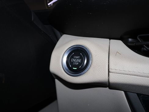 Used 2021 Buick Envision Avenir w/ Technology Package II image 16