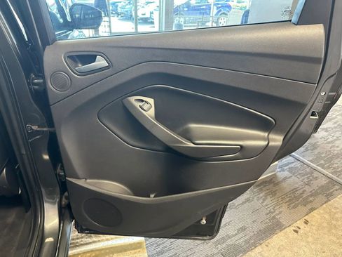 Used 2017 Ford Escape Titanium image 58