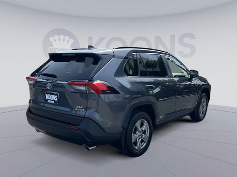 Used 2024 Toyota RAV4 XLE w/ Convenience Package AWD/4WD image 7