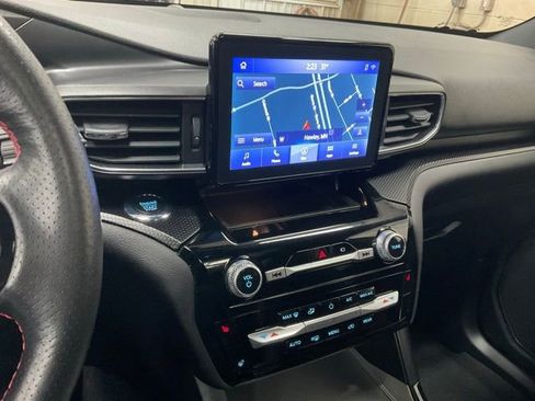 Used 2023 Ford Explorer ST-Line w/ Class IV Trailer Tow Package image 10