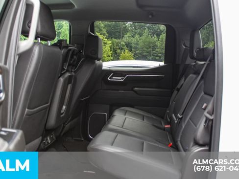 Used 2025 GMC Sierra 1500 SLT RWD image 17