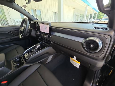 New 2025 Chevrolet Colorado LT w/ LT Convenience Package image 28
