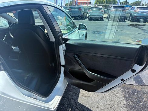 Used 2020 Tesla Model 3 RWD image 10
