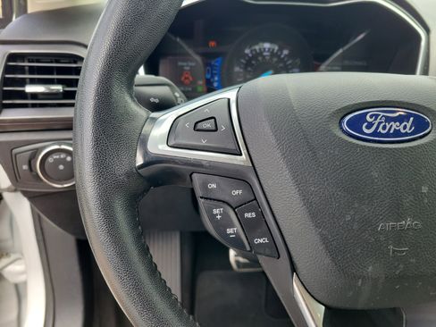 Used 2018 Ford Fusion Titanium image 12