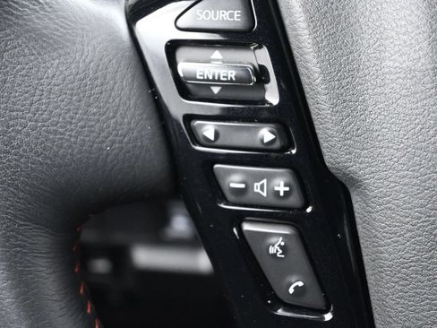 Used 2022 Nissan Frontier PRO-4X AWD/4WD image 4