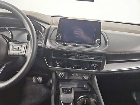 Used 2023 Nissan Rogue SV FWD image 18