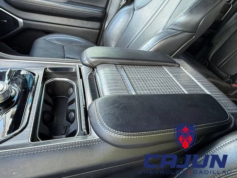 Used 2024 Jeep Wagoneer Series III AWD/4WD image 14