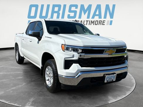 Used 2025 Chevrolet Silverado 1500 LT AWD/4WD image 1