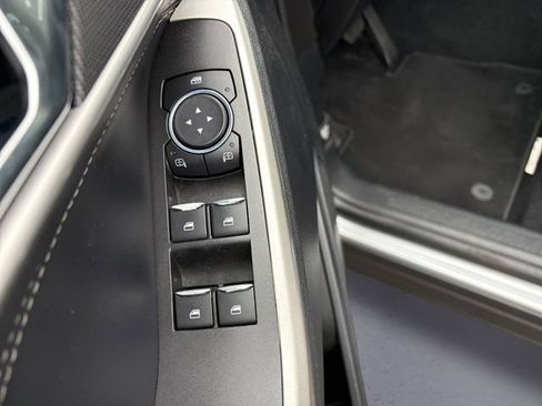 Used 2022 Ford Explorer XLT w/ Equipment Group 202A AWD/4WD image 17