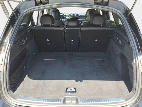 Used 2024 Mercedes-Benz GLC 300 4MATIC image 14