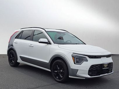 Used 2024 Kia Niro Wave w/ Wave Preserve Package
