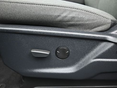 Used 2023 Ford F150 XLT image 29