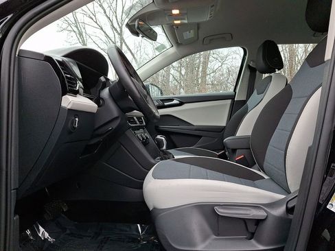 Certified 2025 Volkswagen Taos S AWD/4WD image 11