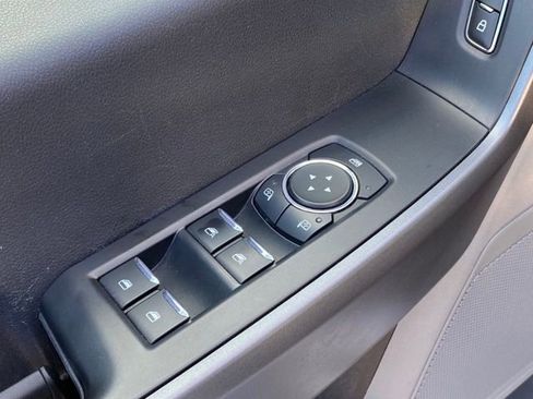 Used 2025 Ford F250 XLT image 11