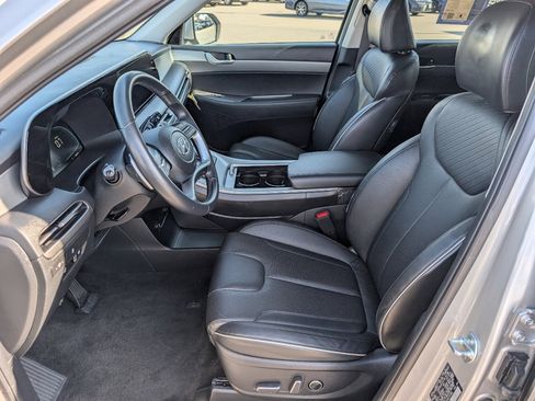 Used 2024 Hyundai Palisade SEL image 2