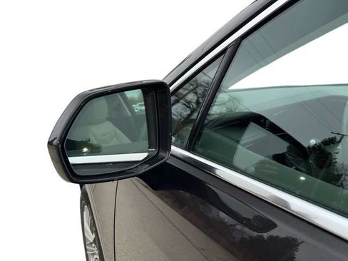 Used 2018 Cadillac XT5 Luxury image 19