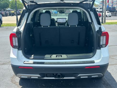 New 2026 Ford Explorer Active w/ Active Comfort Package AWD/4WD image 4