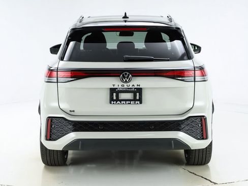 New 2026 Volkswagen Tiguan SE R-Line image 8