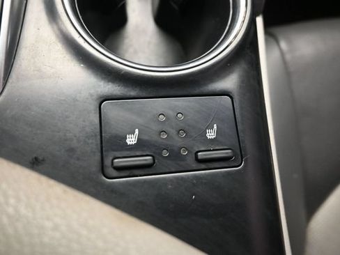 Used 2018 Toyota Camry XLE w/ Audio Package FWD image 32